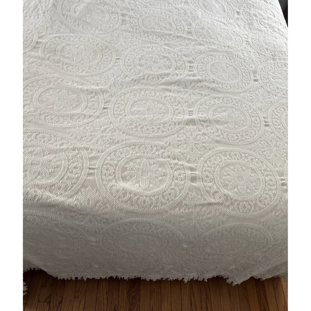 Vintage‎ Cannon Matelasse Bedspread Ivory Medallions Floral Fringe Full 92x108